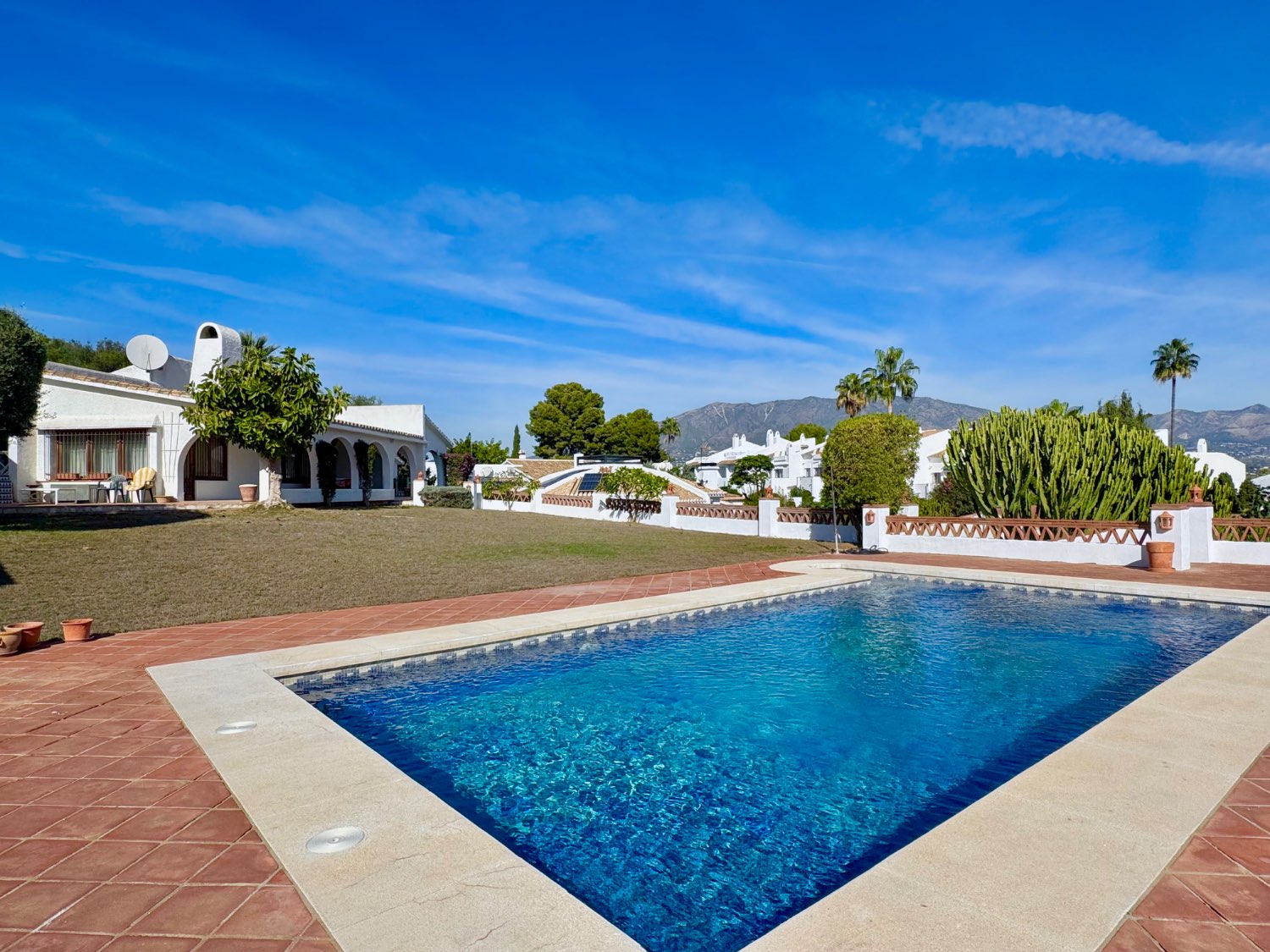 Villa till salu i Hipódromo-Cerrado del Águila (Mijas)