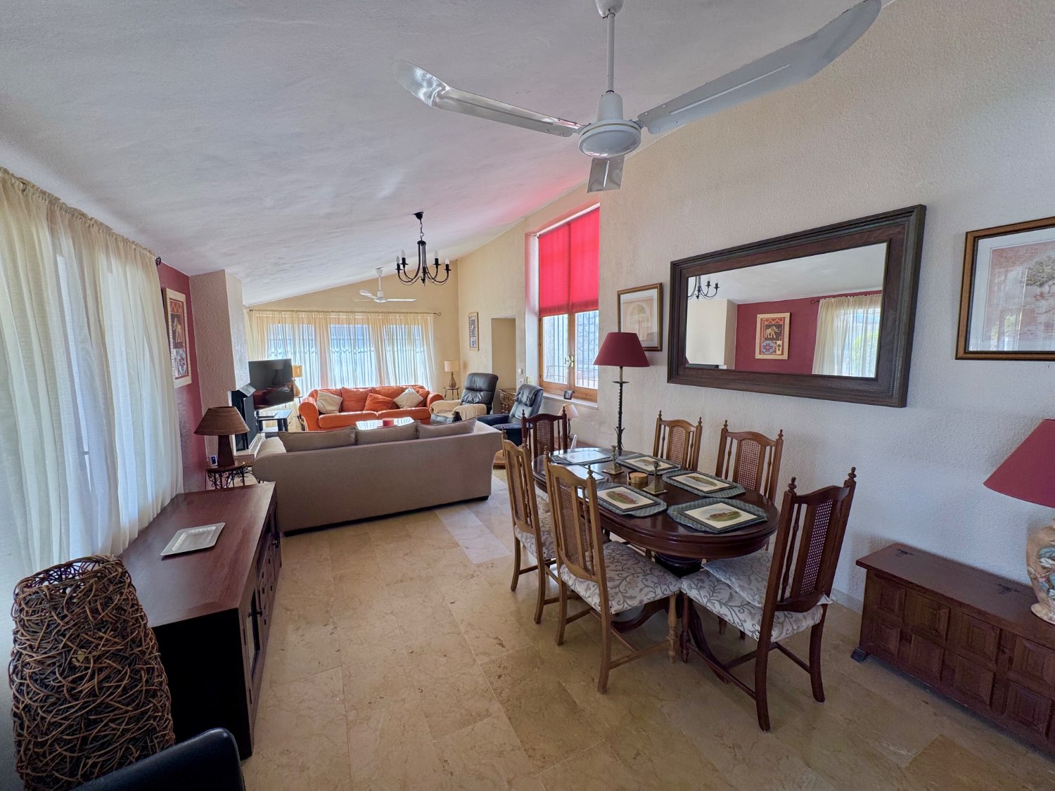 Villa till salu i Hipódromo-Cerrado del Águila (Mijas)